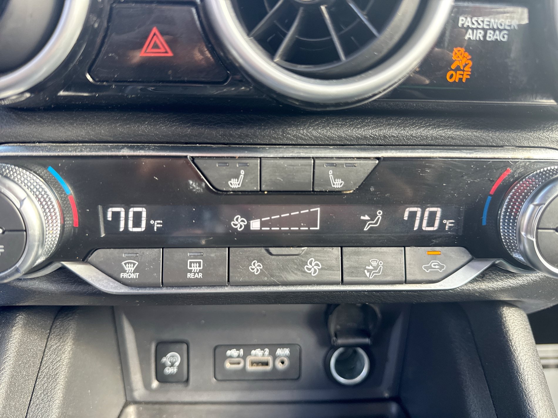 Certified 2025 Nissan Sentra SR w/ Midnight Edition FWD image 22