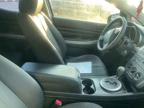 Used 2011 MAZDA CX-7 i SV FWD image 3
