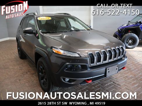 Used 2015 Jeep Cherokee Trailhawk w/ Leather Interior Group AWD/4WD image 1