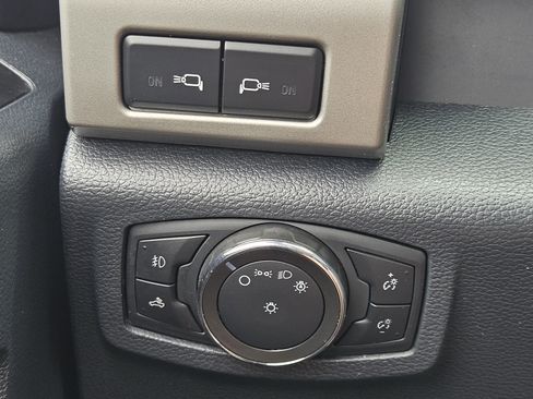 Used 2022 Ford F250 Lariat w/ Lariat Value Package AWD/4WD image 21