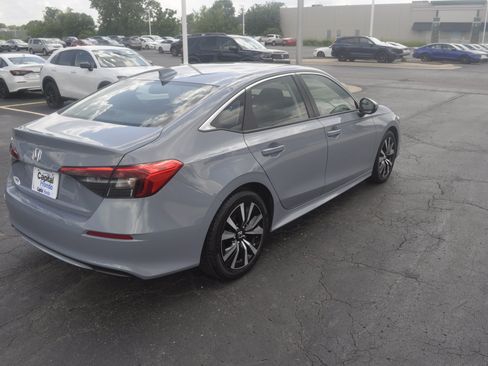 Used 2024 Honda Civic EX image 7