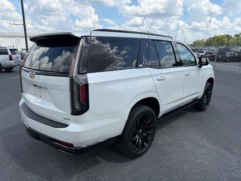 Used 2021 Cadillac Escalade Sport Platinum image 4