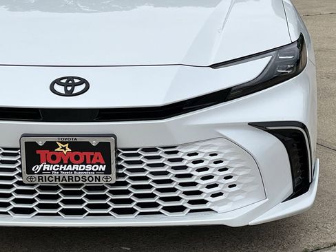 Used 2026 Toyota Camry XSE w/ Premium Package FWD image 8