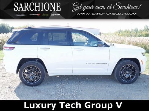 New 2025 Jeep Grand Cherokee Summit image 1