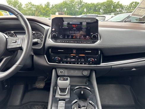 Used 2023 Nissan Rogue SL w/ SL Premium Package AWD/4WD image 19
