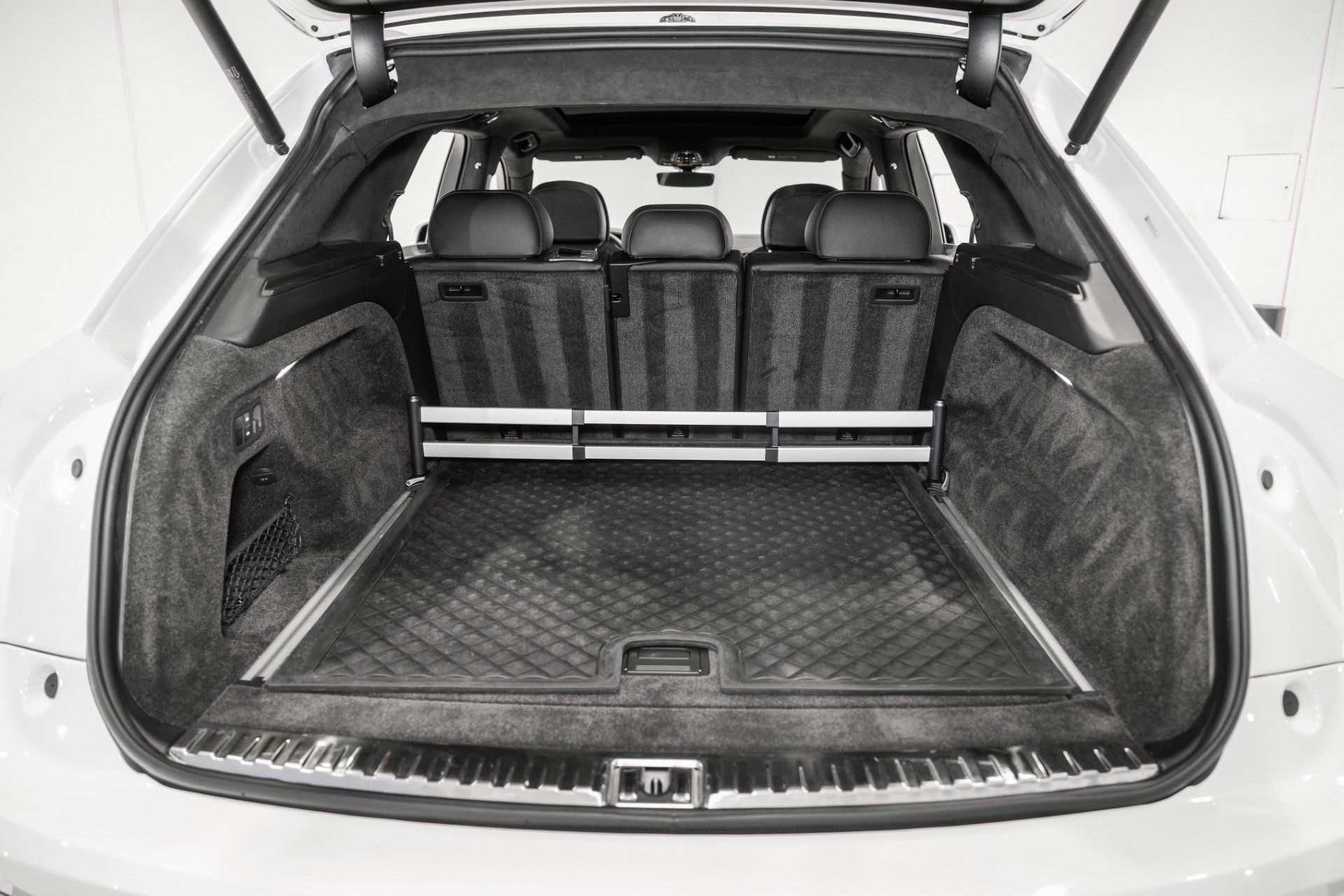 Used 2021 Bentley Bentayga Speed AWD/4WD image 49