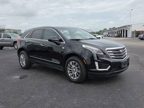 Used 2017 Cadillac XT5 Luxury w/ Driver Awareness Package image 8