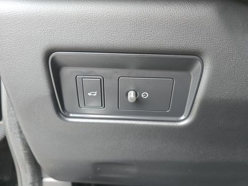 Used 2021 Jaguar F-PACE S image 26