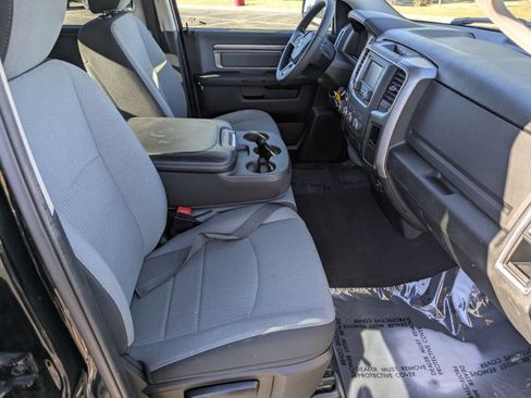 Used 2024 RAM 1500 Classic SLT image 20