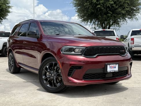 Used 2023 Dodge Durango GT RWD image 2