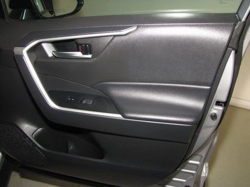 Used 2024 Toyota RAV4 XLE Premium image 22