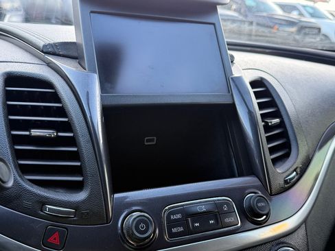 Used 2017 Chevrolet Impala LT FWD image 27