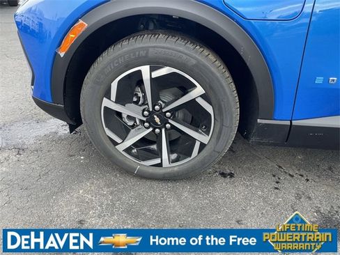New 2026 Chevrolet Equinox EV LT FWD image 32