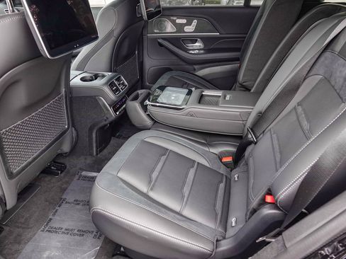 New 2026 Mercedes-Benz GLS 63 AMG 4MATIC image 17