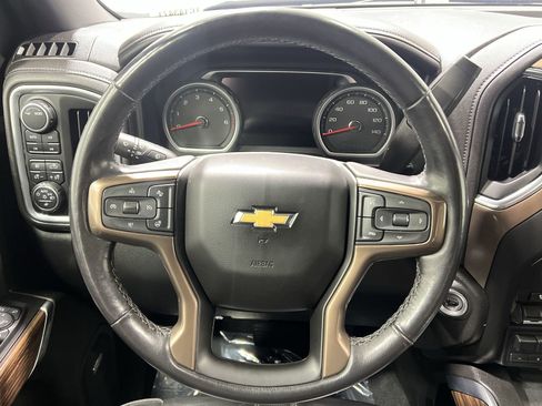 Used 2022 Chevrolet Silverado 1500 High Country image 14