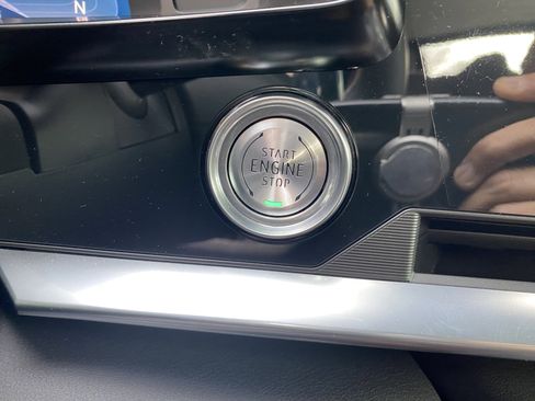 Used 2024 Chevrolet Corvette Stingray Convertible w/ Z51 Performance Package image 26