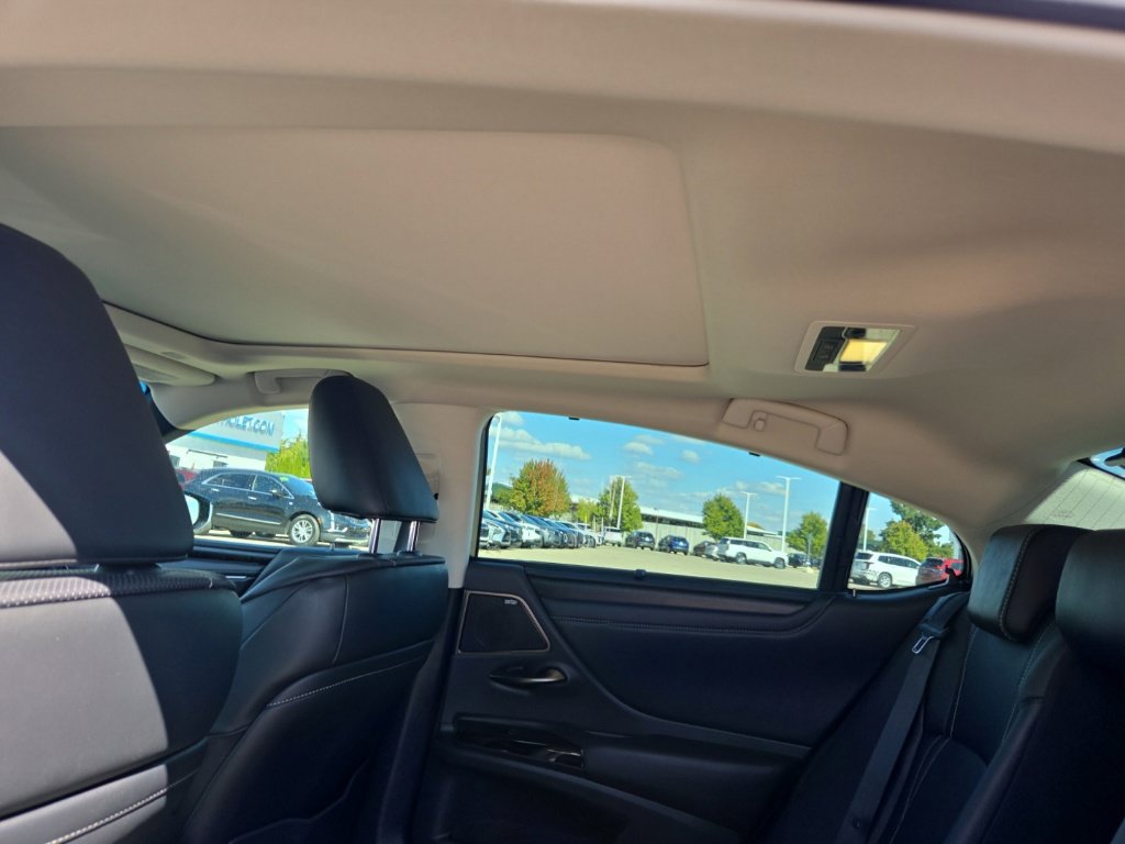 Used 2022 Lexus ES 350 Ultra Luxury FWD image 8