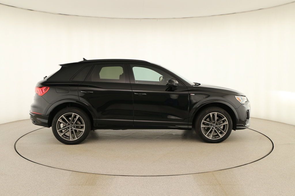 Used 2024 Audi Q3 2.0T Premium w/ Convenience Package AWD/4WD image 8