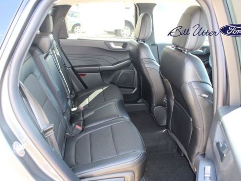 New 2025 Ford Escape SE image 9