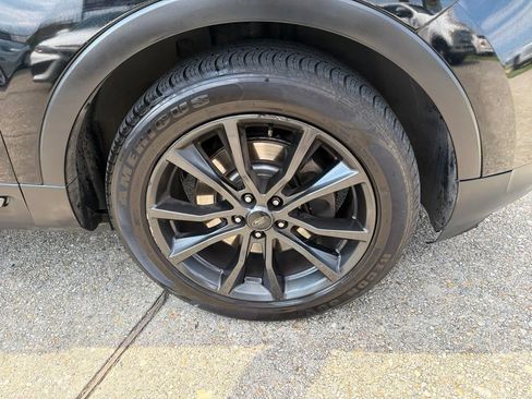 Used 2017 Ford Explorer XLT w/ Equipment Group 202A FWD image 24