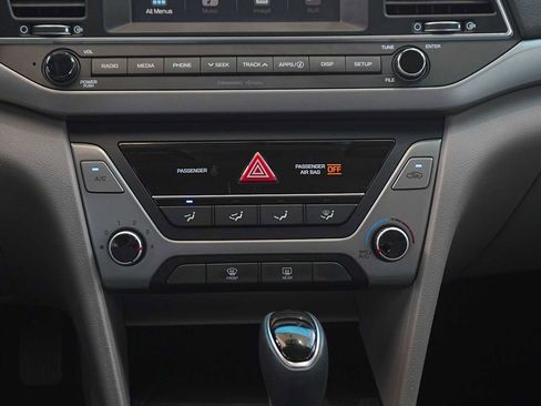 Used 2018 Hyundai Elantra SEL FWD image 20