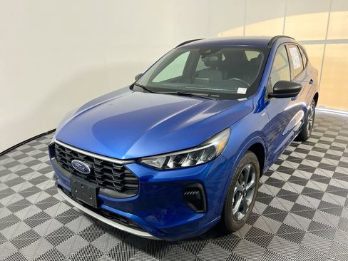 Used 2023 Ford Escape ST-Line AWD/4WD image 6