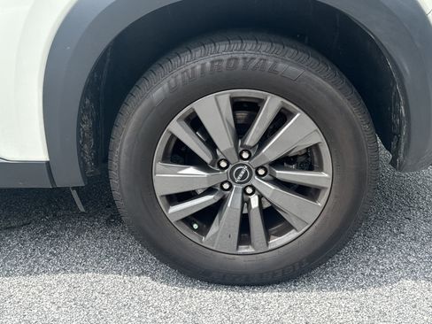 Used 2024 Nissan Pathfinder SV FWD image 19
