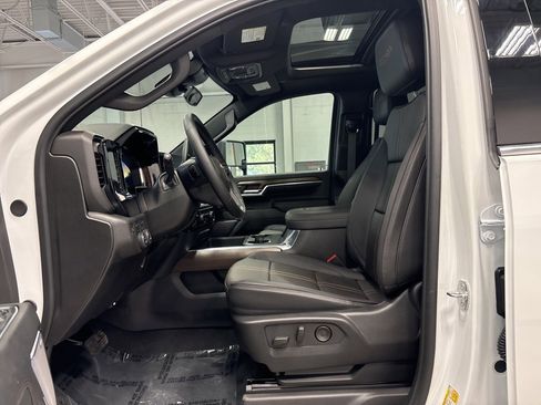 Used 2024 Chevrolet Silverado 2500 High Country image 24