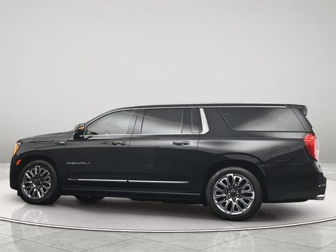 Used 2023 GMC Yukon XL Denali Ultimate image 23