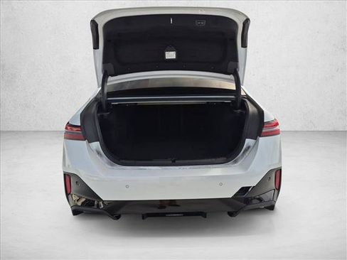 Used 2024 BMW i5 eDrive40i w/ M Sport Package RWD image 6