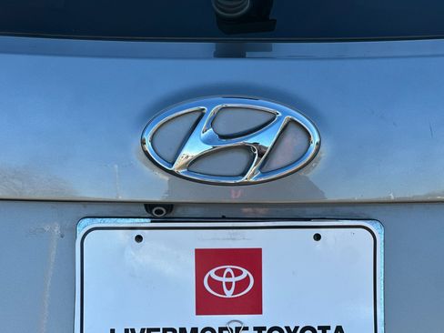 Used 2017 Hyundai Santa Fe Sport image 47