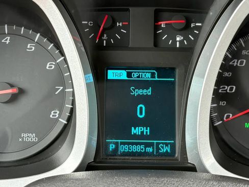 Used 2017 Chevrolet Equinox Premier w/ Enhanced Convenience Package AWD/4WD image 19