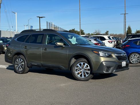 Certified 2022 Subaru Outback Premium image 2