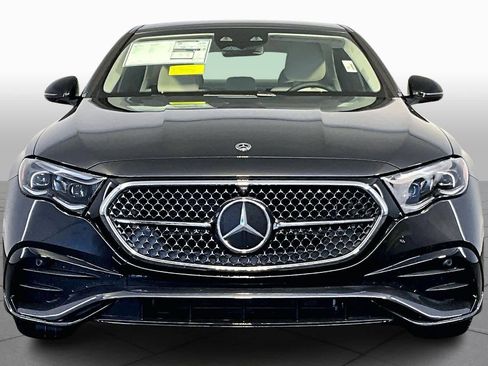 New 2026 Mercedes-Benz E 450 4MATIC Sedan image 2