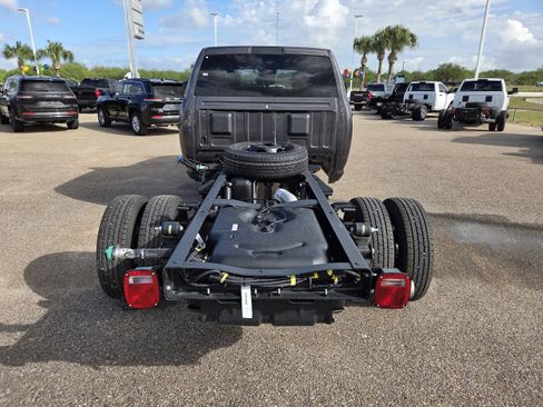 New 2026 RAM 3500 Tradesman AWD/4WD image 28