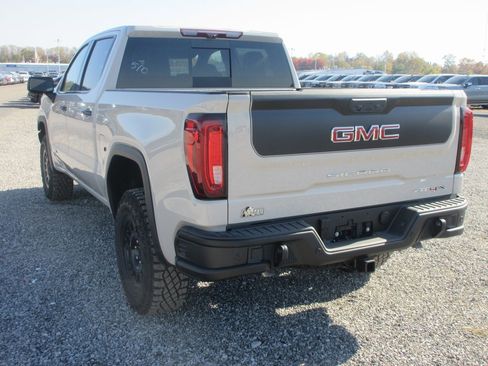New 2026 GMC Sierra 1500 AT4X w/ AT4X AEV Edition image 9