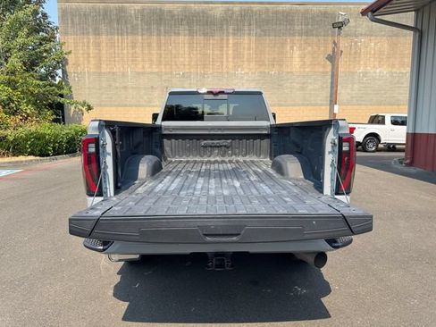 Used 2024 GMC Sierra 3500 AT4 w/ AT4 Premium Plus Package AWD/4WD image 23