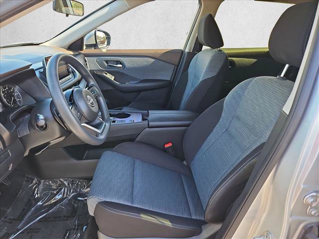 Used 2023 Nissan Rogue SV FWD image 22