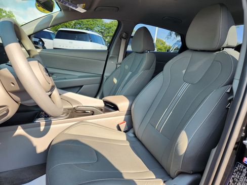 Certified 2023 Hyundai Elantra SEL FWD image 10