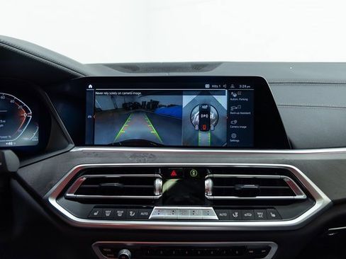 Used 2022 BMW X5 xDrive40i w/ M Sport Package image 18