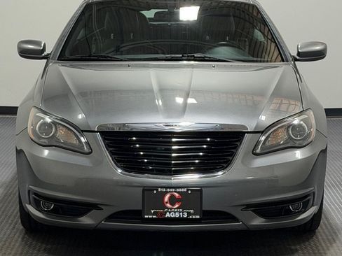 Used 2011 Chrysler 200 S FWD image 3
