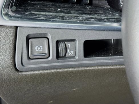 Used 2023 Cadillac XT5 Premium Luxury image 11