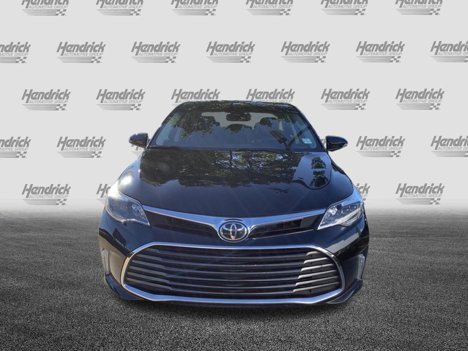 Used 2016 Toyota Avalon Limited w/ Toyota Safety Sense Package FWD image 3