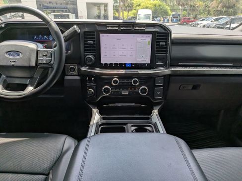Used 2024 Ford F250 Lariat w/ Lariat Ultimate Package AWD/4WD image 12
