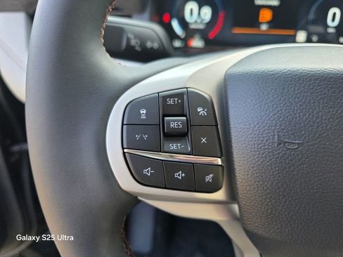 New 2026 Ford Explorer Active RWD image 26