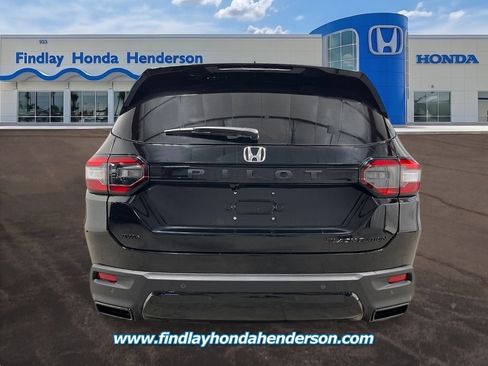 New 2026 Honda Pilot Black Edition image 4