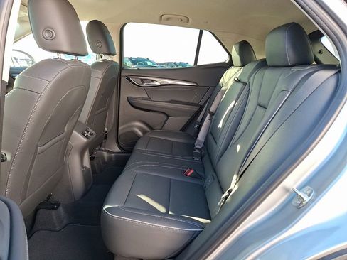 Used 2023 Buick Envision Essence image 13