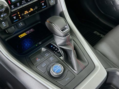 Certified 2025 Toyota RAV4 XSE image 17