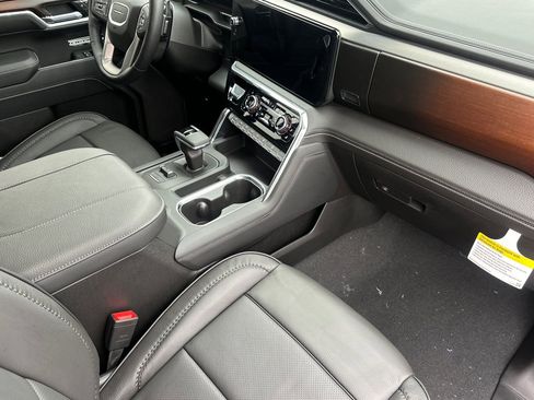 New 2026 GMC Sierra 1500 Denali AWD/4WD image 16