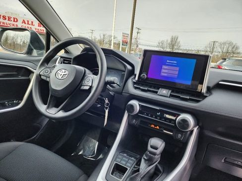 Used 2023 Toyota RAV4 LE image 13